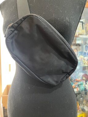 lululemon athletica Black Men's Sling Belt Bag